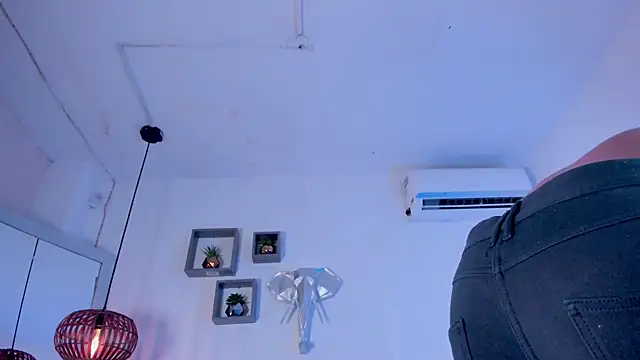 Royland Vega online show from February 18, 2026, 12:23 pm