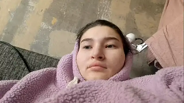 Snapshot of JessieLegend chatting on February 6, 2026, 7:48 am JessieLegend online show from February 6, 2026, 7:48 am