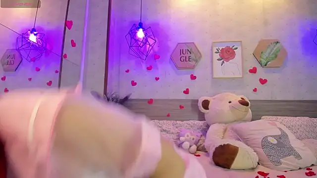 Snapshot of Celeste_wang chatting on February 14, 2026, 12:27 pm Celeste wang online show from February 14, 2026, 12:27 pm