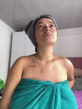 Snapshot of JulietaRiios chatting on July 12, 2026, 8:53 pm JulietaRiios online show from July 12, 2026, 8:53 pm