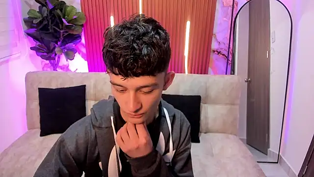 Patrick Howland  online show from February 7, 2026, 3:14 am