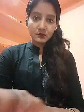 Ayesharani1 online show from July 6, 2026, 5:04 pm