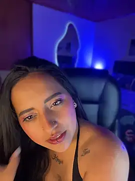 Annie Alicee online show from April 9, 2026, 2:23 pm