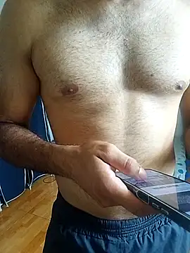 Snapshot of thom_1 chatting on February 16, 2026, 6:39 pm thom 1 online show from February 16, 2026, 6:39 pm