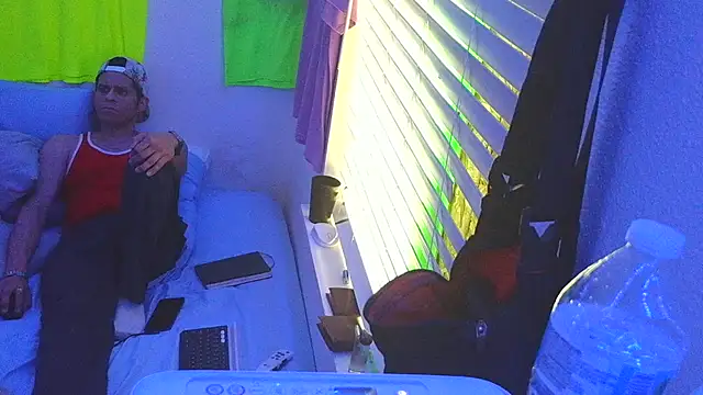 Snapshot of JokerAndyKenwood chatting on February 25, 2026, 1:55 pm JokerAndyKenwood online show from February 25, 2026, 1:55 pm