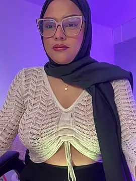 Amira-Awhada online show from March 20, 2026, 10:00 pm