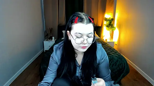 Kira G0ld online show from March 18, 2026, 1:09 am