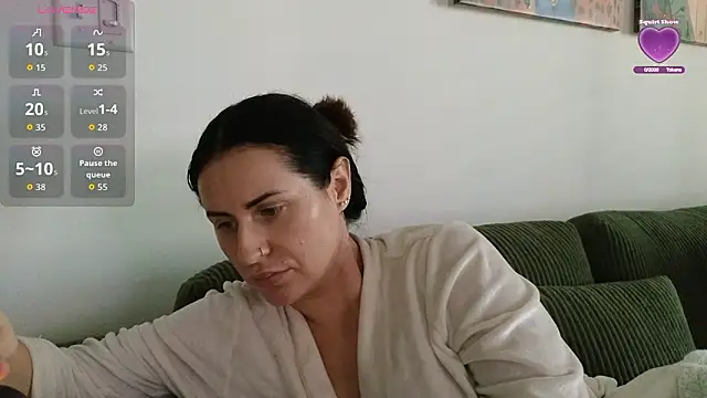 Snapshot of ViolettBaby chatting on February 5, 2026, 6:04 pm ViolettBaby online show from February 5, 2026, 6:04 pm