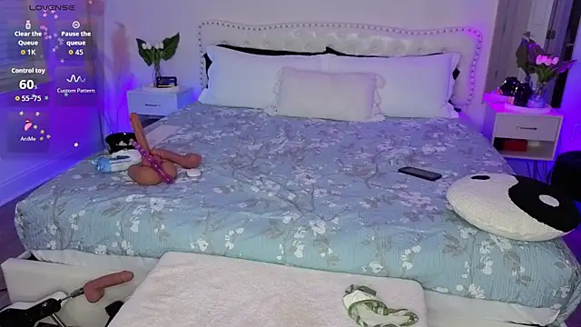 Snapshot of ViolettBaby chatting on July 19, 2026, 3:48 am ViolettBaby online show from July 19, 2026, 3:48 am
