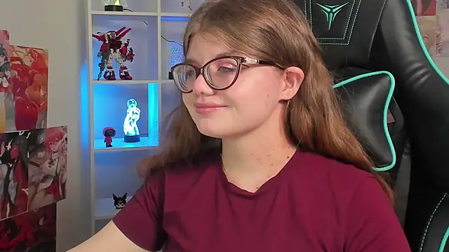 ChloeHalses online show from February 12, 2026, 5:18 am