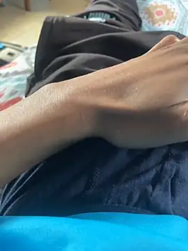 youngsterSA223 online show from April 15, 2026, 12:21 pm