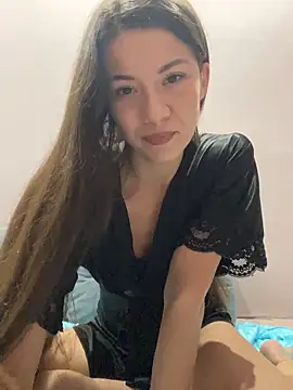 Snapshot of OnlyLeiLa chatting on February 14, 2026, 8:31 pm OnlyLeiLa online show from February 14, 2026, 8:31 pm