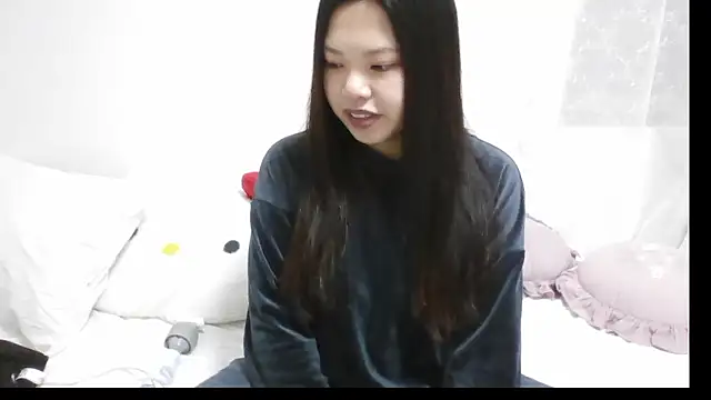 Snapshot of popochama_ chatting on February 20, 2026, 2:30 pm popochama online show from February 20, 2026, 2:30 pm