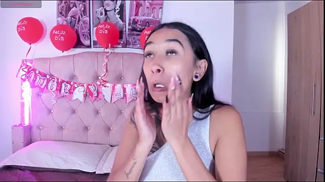 Snapshot of liittle__baby chatting on February 21, 2026, 12:07 pm liittle baby online show from February 21, 2026, 12:07 pm