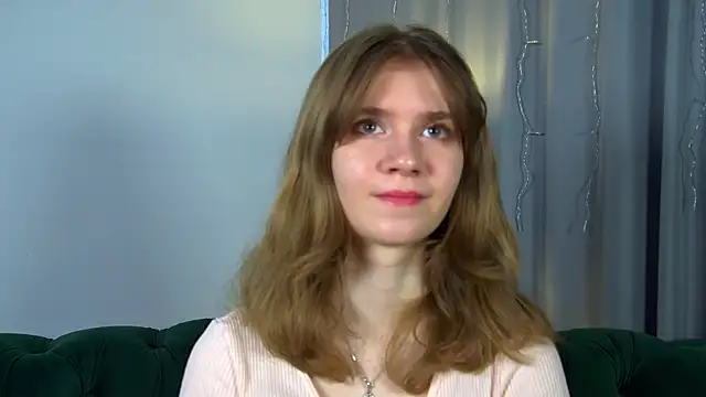 MilaMaelis online show from April 12, 2026, 6:27 am