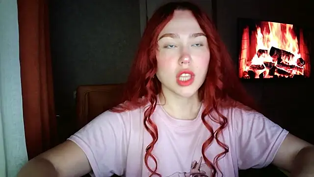 Snapshot of LolaaMint_ chatting on May 3, 2026, 2:09 pm LolaaMint online show from May 3, 2026, 2:09 pm
