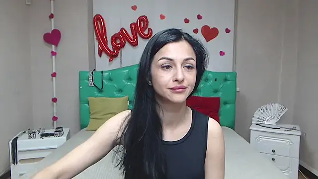 EvaClarkk online show from April 10, 2026, 5:25 am