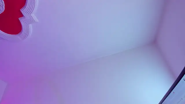 Snapshot of Sweetx__cherry chatting on April 27, 2026, 2:04 pm Sweetx cherry online show from April 27, 2026, 2:04 pm