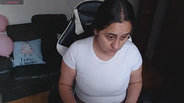 MeliisaRobers online show from May 12, 2026, 2:23 pm
