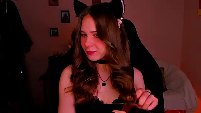Snapshot of LanaLovely chatting on May 21, 2026, 6:44 am LanaLovely online show from May 21, 2026, 6:44 am