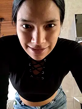 Snapshot of Julieta_Parker chatting on February 21, 2026, 3:36 pm Julieta Parker online show from February 21, 2026, 3:36 pm