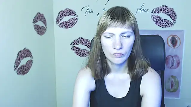 Snapshot of Rosalinda_ro chatting on June 27, 2026, 12:22 pm Rosalinda ro online show from June 27, 2026, 12:22 pm