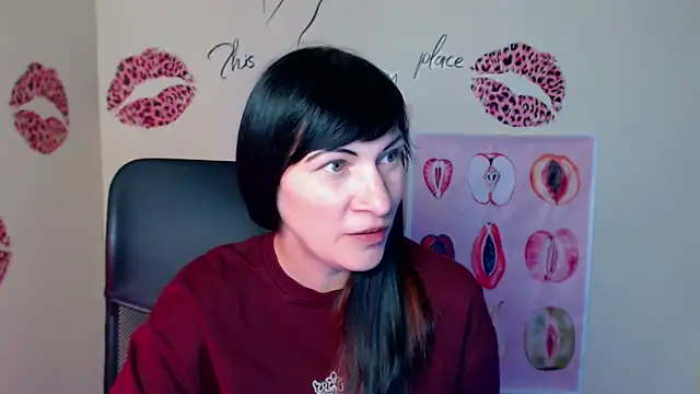 Snapshot of Rosalinda_ro chatting on May 8, 2026, 5:50 pm Rosalinda ro online show from May 8, 2026, 5:50 pm