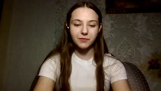 YuniNeko online show from April 2, 2026, 3:19 pm