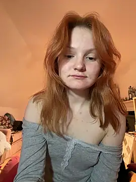 Snapshot of mad_girlygirl chatting on February 10, 2026, 9:03 pm mad girlygirl online show from February 10, 2026, 9:03 pm