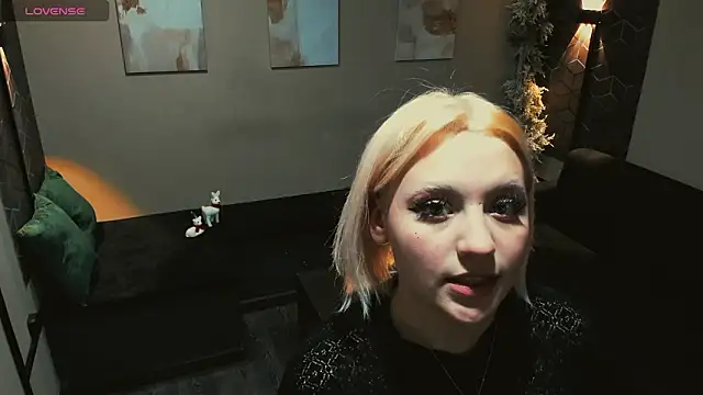 ImNysha online show from March 29, 2026, 10:33 pm