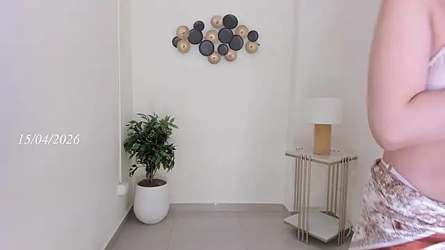 salome velour online show from April 15, 2026, 12:10 pm