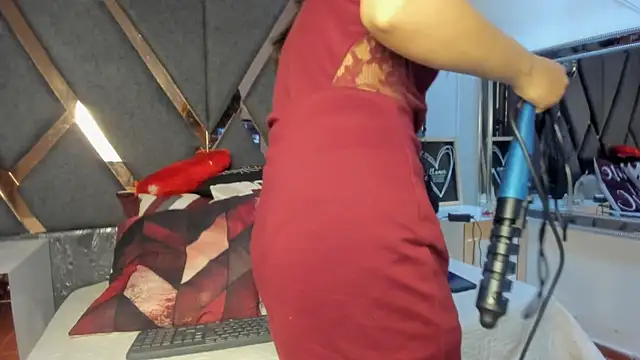 Maggyx online show from May 13, 2026, 2:35 pm