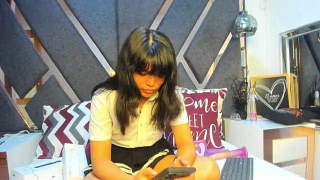 Maggyx online show from April 20, 2026, 2:07 pm