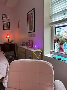 mooviebaby online show from April 17, 2026, 8:22 pm