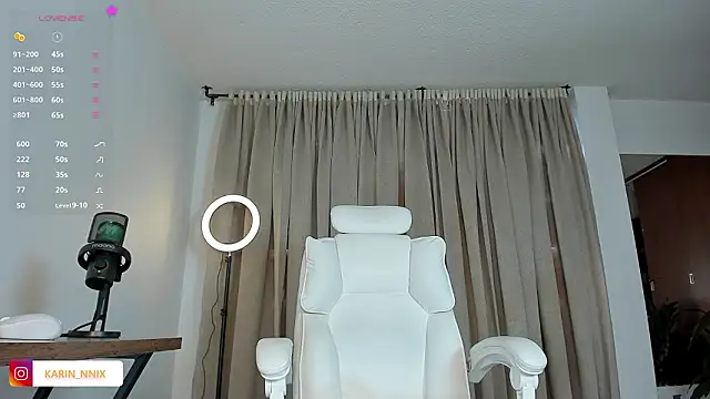 Snapshot of karinnixx chatting on February 28, 2026, 9:47 pm karinnixx online show from February 28, 2026, 9:47 pm