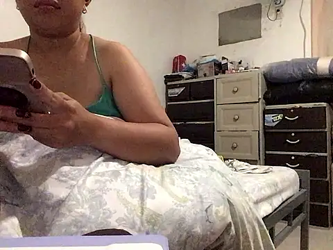 lady candy85 online show from February 9, 2026, 9:29 am