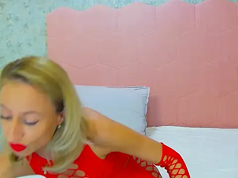 DeliaMArlow online show from April 14, 2026, 7:57 am