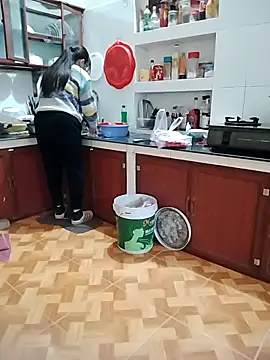 Snapshot of LiilyZi chatting on February 11, 2026, 3:39 am LiilyZi online show from February 11, 2026, 3:39 am