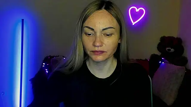 Snapshot of BlondMikey22 chatting on May 7, 2026, 11:24 am BlondMikey22 online show from May 7, 2026, 11:24 am