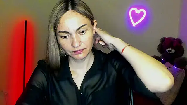 Snapshot of BlondMikey22 chatting on May 22, 2026, 11:30 am BlondMikey22 online show from May 22, 2026, 11:30 am