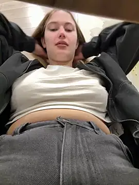 blonde exe online show from April 4, 2026, 10:55 am