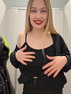 Snapshot of blonde_exe chatting on February 14, 2026, 4:18 pm blonde exe online show from February 14, 2026, 4:18 pm