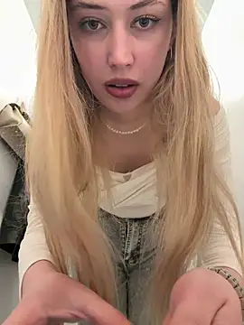 Snapshot of blonde_exe chatting on May 14, 2026, 4:15 pm blonde exe online show from May 14, 2026, 4:15 pm