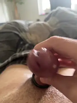 ManuelCervantes1972 online show from April 10, 2026, 7:37 am