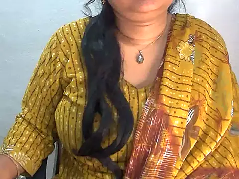 Snapshot of Saniya_K2 chatting on May 10, 2026, 12:42 pm Saniya K2 online show from May 10, 2026, 12:42 pm