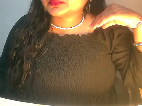 Snapshot of Saniya_K2 chatting on February 10, 2026, 3:33 pm Saniya K2 online show from February 10, 2026, 3:33 pm