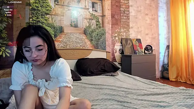  littleangie  online show from April 2, 2026, 1:46 am