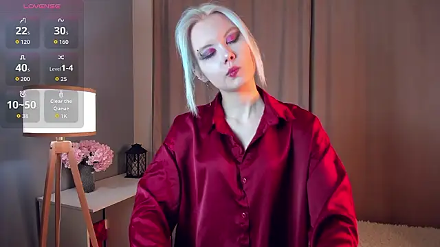 GoldenLenarz online show from March 16, 2026, 11:14 am