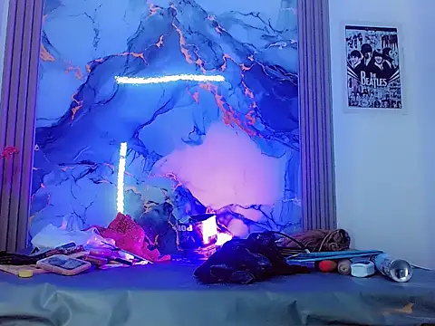 Aranza Dollts online show from April 11, 2026, 7:28 pm