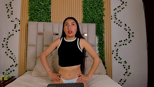 Snapshot of Emma_Nmm chatting on February 24, 2026, 7:37 pm Emma Nmm online show from February 24, 2026, 7:37 pm